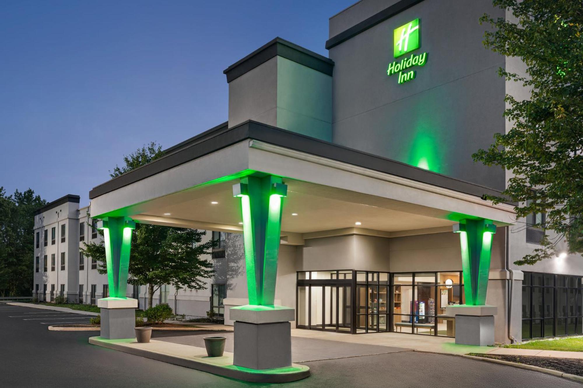 - - Southington By Ihg 3*