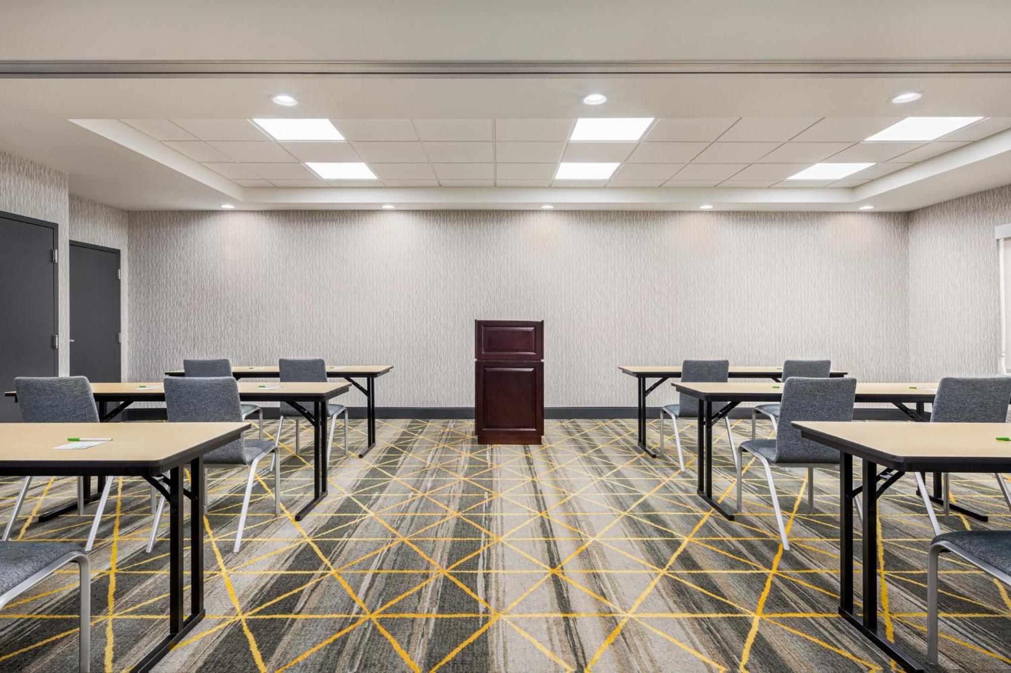Hotel - - Southington By Ihg Cheshire